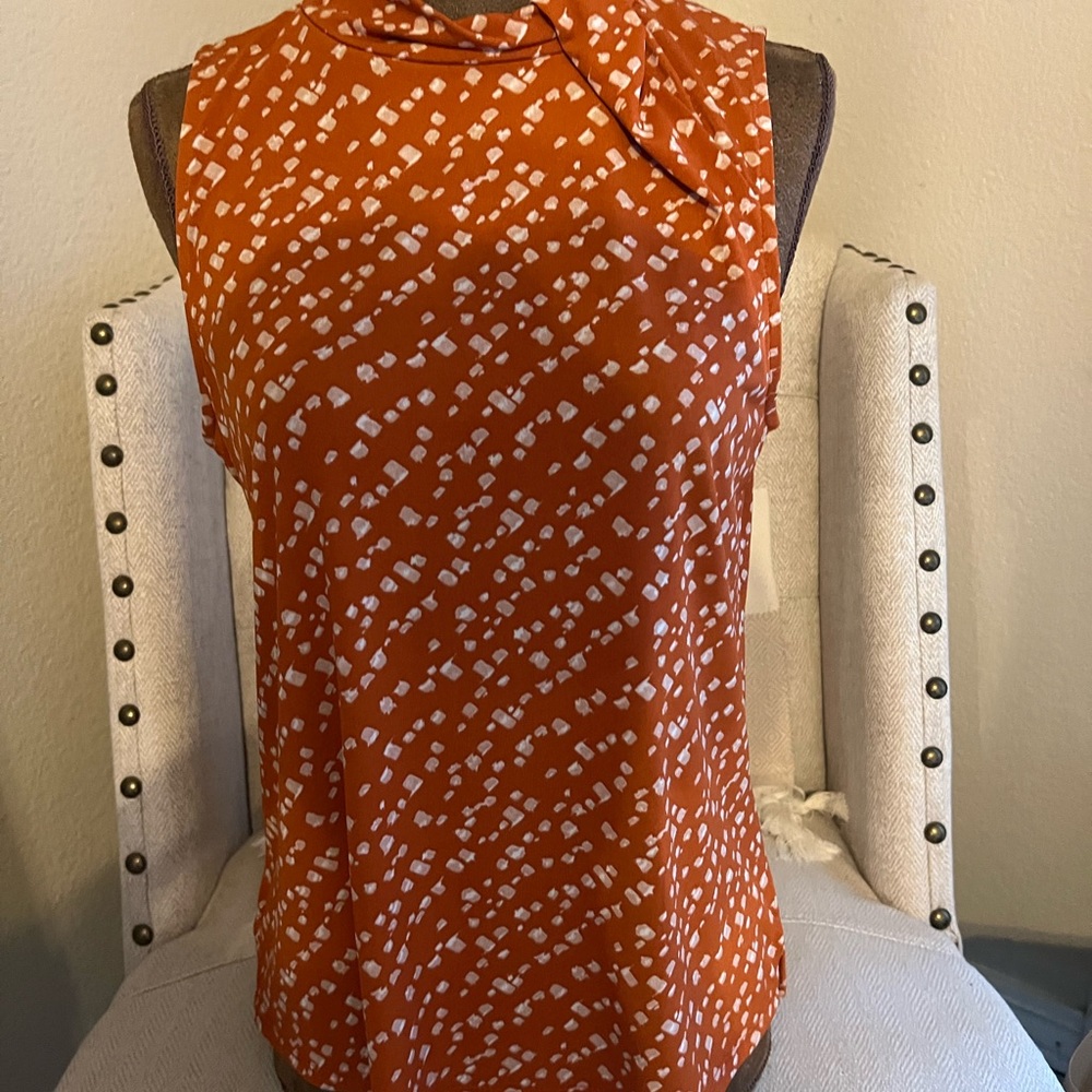 Chic Orange Patterned Blouse